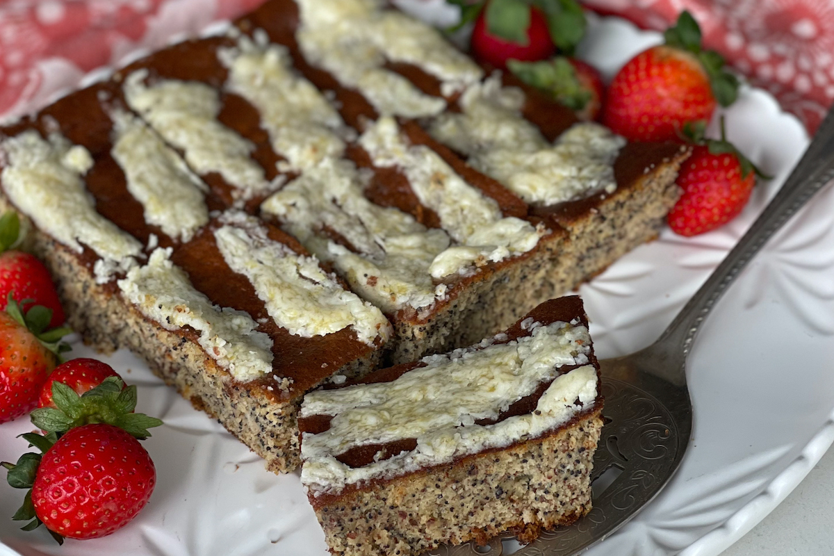 Lemon Poppyseed Bar